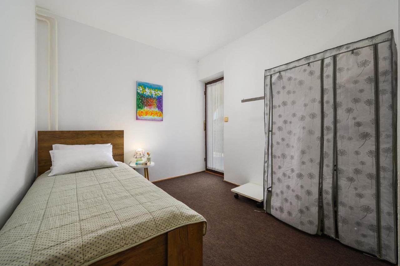Apartments Josipa Пореч Экстерьер фото