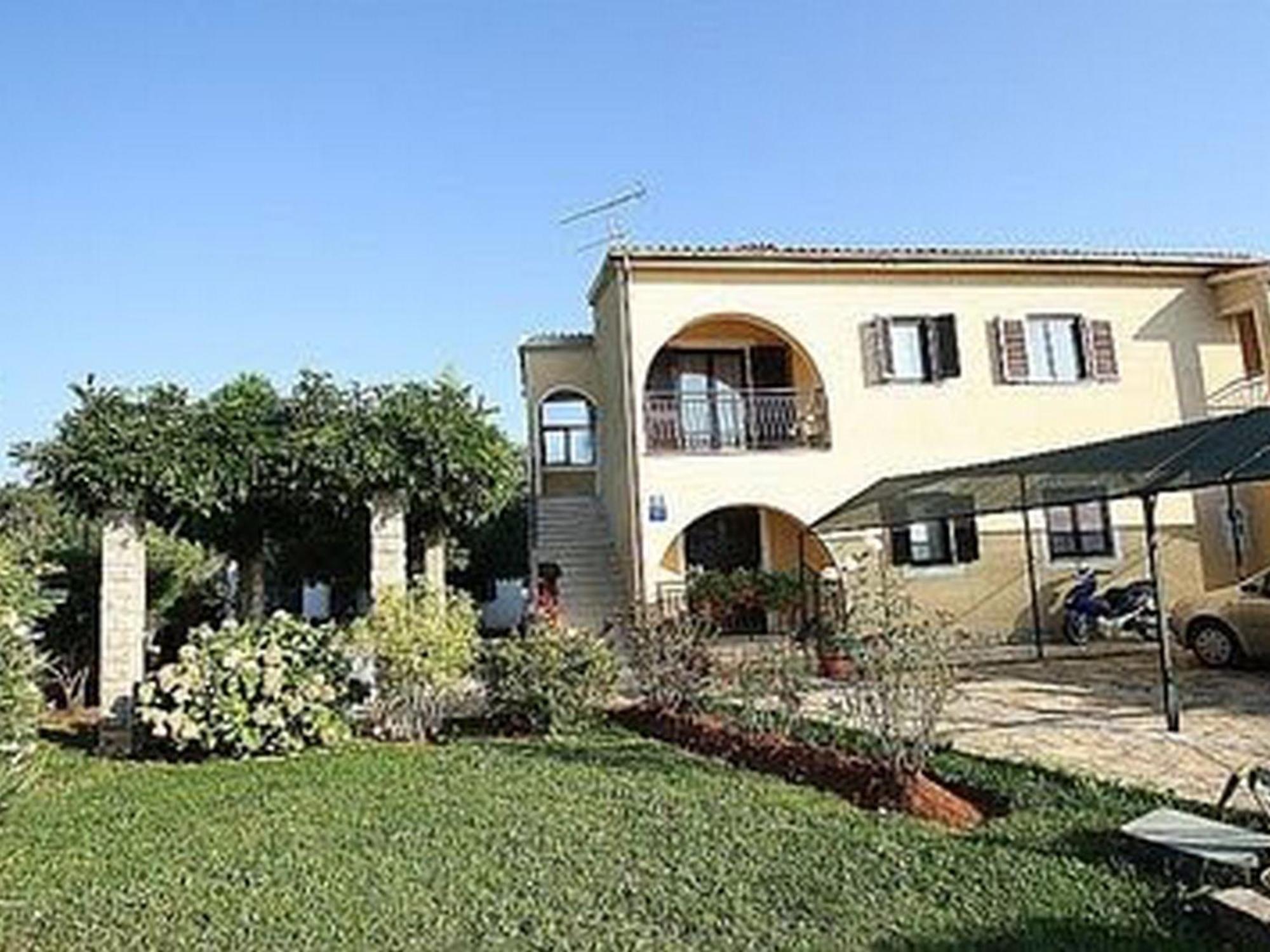 Apartments Josipa Пореч Экстерьер фото