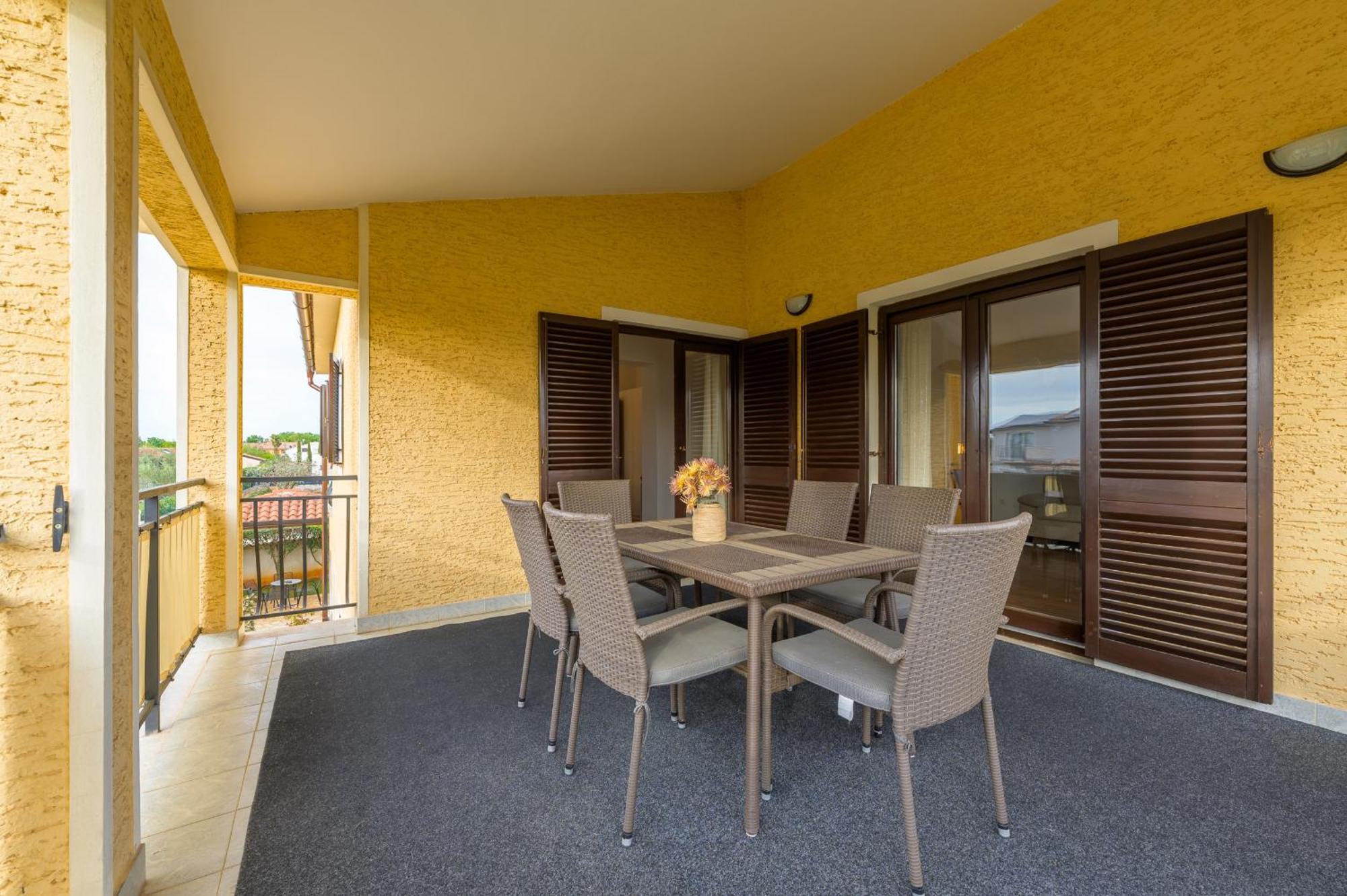 Apartments Josipa Пореч Экстерьер фото